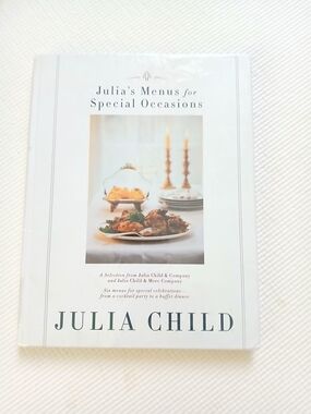 Vintage Julia Child Book  "Julias menus for special occasions", 9x11, convesatio